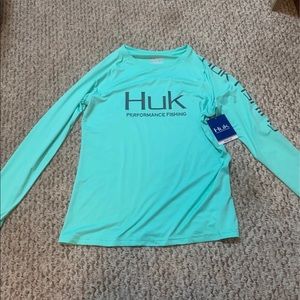 Women’s Huk fishing long sleeve